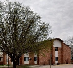 Fieldcrest Apartments in Le Mars, IA - Building Photo - Building Photo