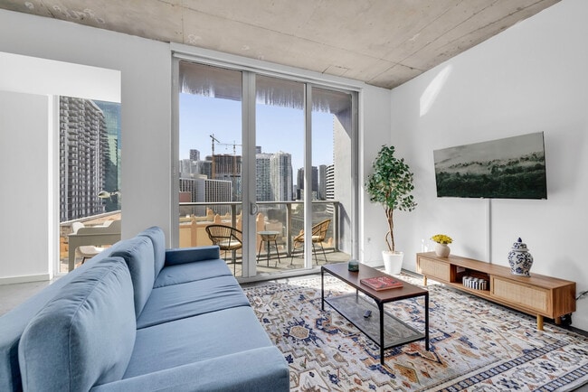 245 SE 1st St, Unit SI ID1255517P in Miami, FL - Foto de edificio - Building Photo