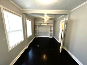 10655 S Hoxie Ave in Chicago, IL - Building Photo - Building Photo