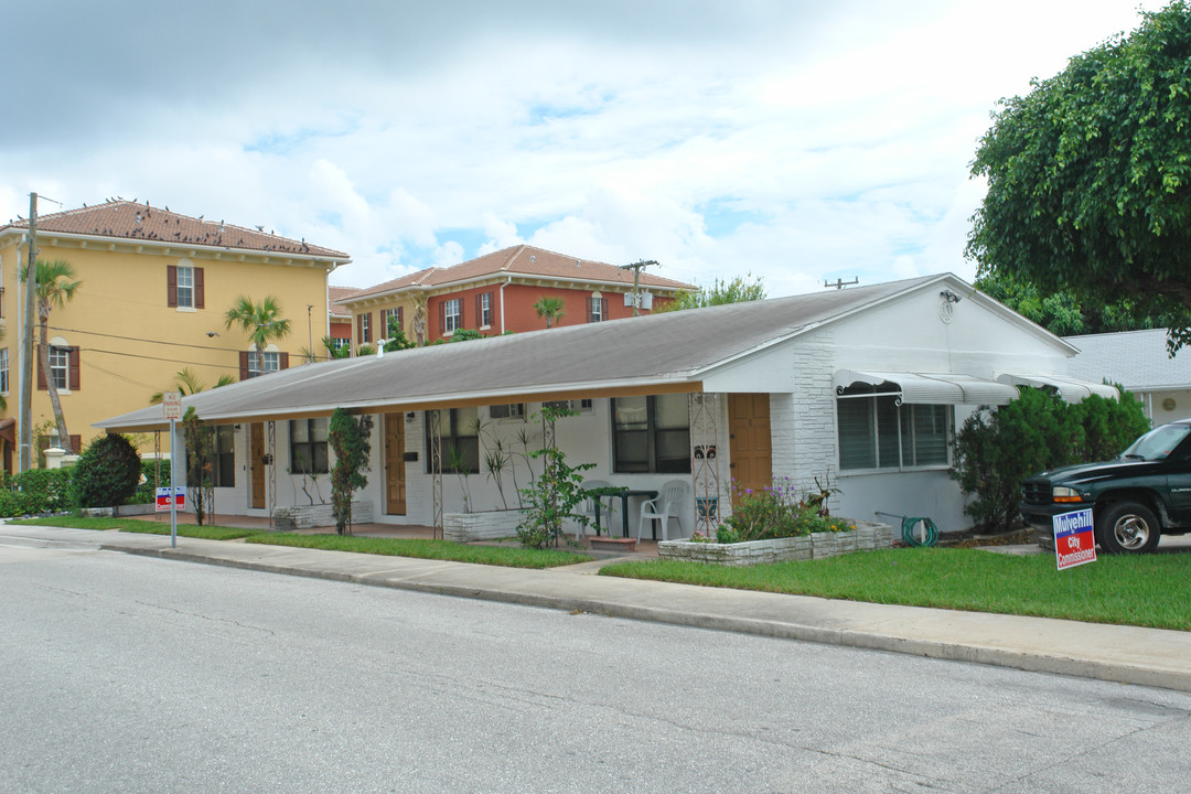 315 6th Ave S in Lake Worth, FL - Building Photo