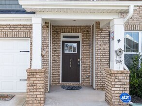 211 Pollyanna Dr in Greenville, SC - Building Photo - Building Photo