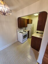 2317 10th Ave E, Unit 106 in Seattle, WA - Foto de edificio - Building Photo