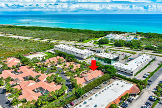 705 Sea Oats Dr in Juno Beach, FL - Foto de edificio - Building Photo