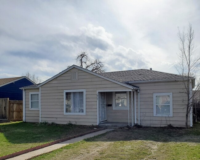 property at 1917 Joliet St