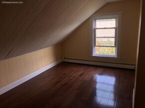 22 Linden St, Unit 2A in Somerville, MA - Building Photo - Building Photo