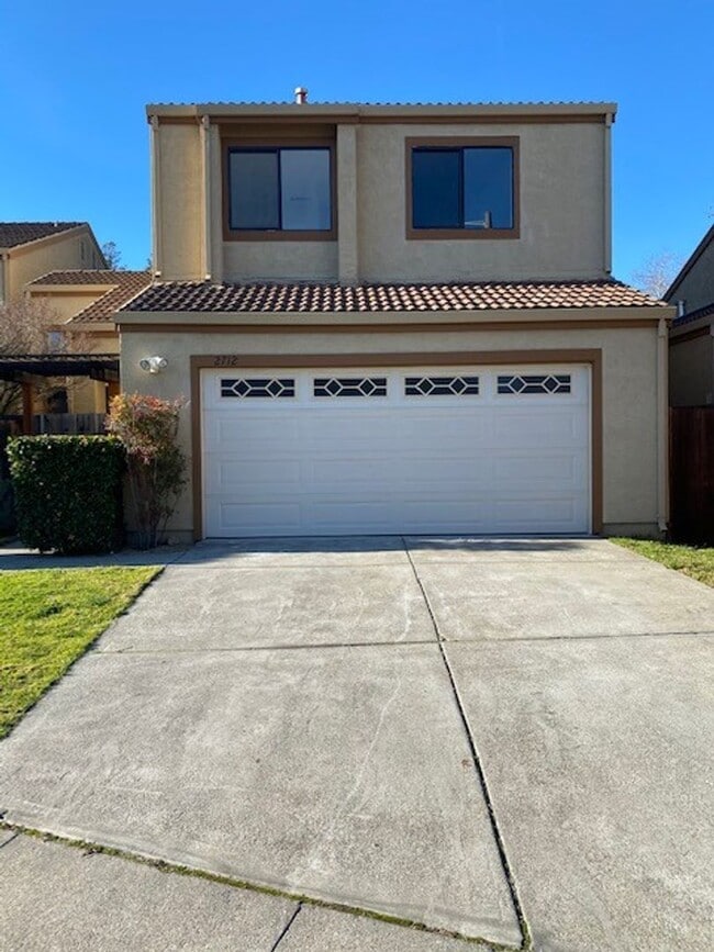 property at 2712 Markham Ct
