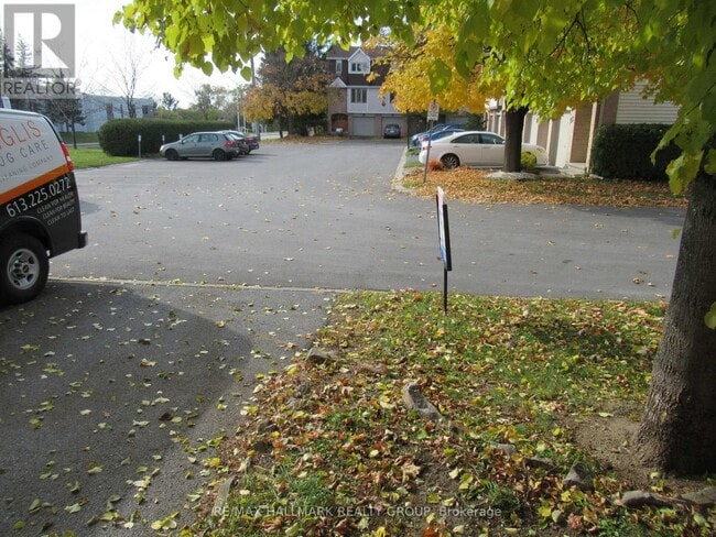 81 Lightfoot Pl in Ottawa, ON - Building Photo - Building Photo