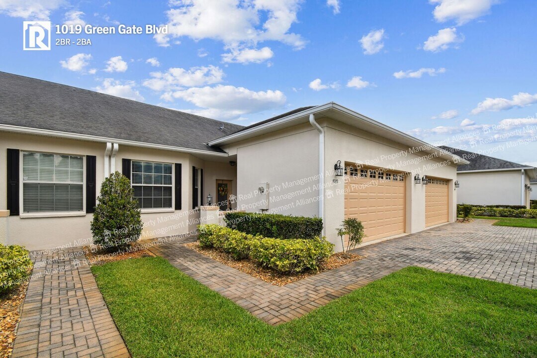 1019 Green Gate Blvd in Groveland, FL - Building Photo