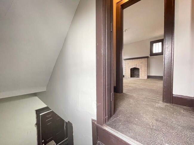 966 Elberon Ave in Cincinnati, OH - Building Photo - Building Photo