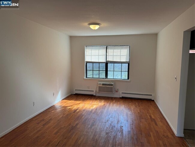 252 Collignon Way in River Vale, NJ - Building Photo - Building Photo