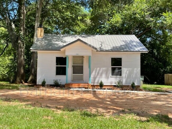916 Cason St in Nacogdoches, TX - Building Photo - Building Photo