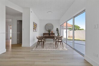 8501 NW 191st St in Hialeah, FL - Building Photo - Building Photo