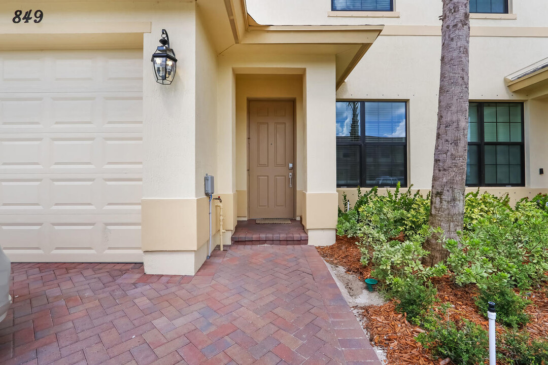 849 S Verona Trace Dr in Vero Beach, FL - Building Photo