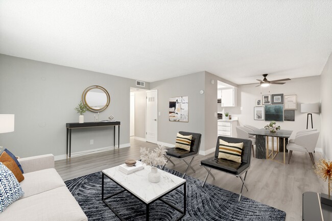 Monte Vista Apartments in Clovis, CA - Foto de edificio - Building Photo