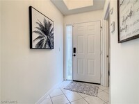 2140 Arielle Dr in Naples, FL - Foto de edificio - Building Photo