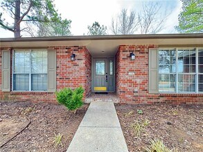 1163 E Ash St in Fayetteville, AR - Building Photo - Building Photo