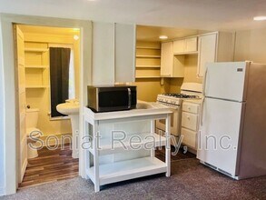 7 Allard Blvd in New Orleans, LA - Building Photo - Building Photo