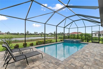 18006 Sandtrap Dr in Naples, FL - Building Photo - Building Photo