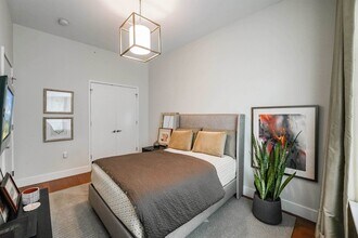 217 Newark Ave in Jersey City, NJ - Building Photo - Building Photo