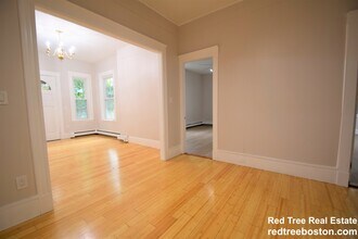 24 St James St in Newton, MA - Foto de edificio - Building Photo