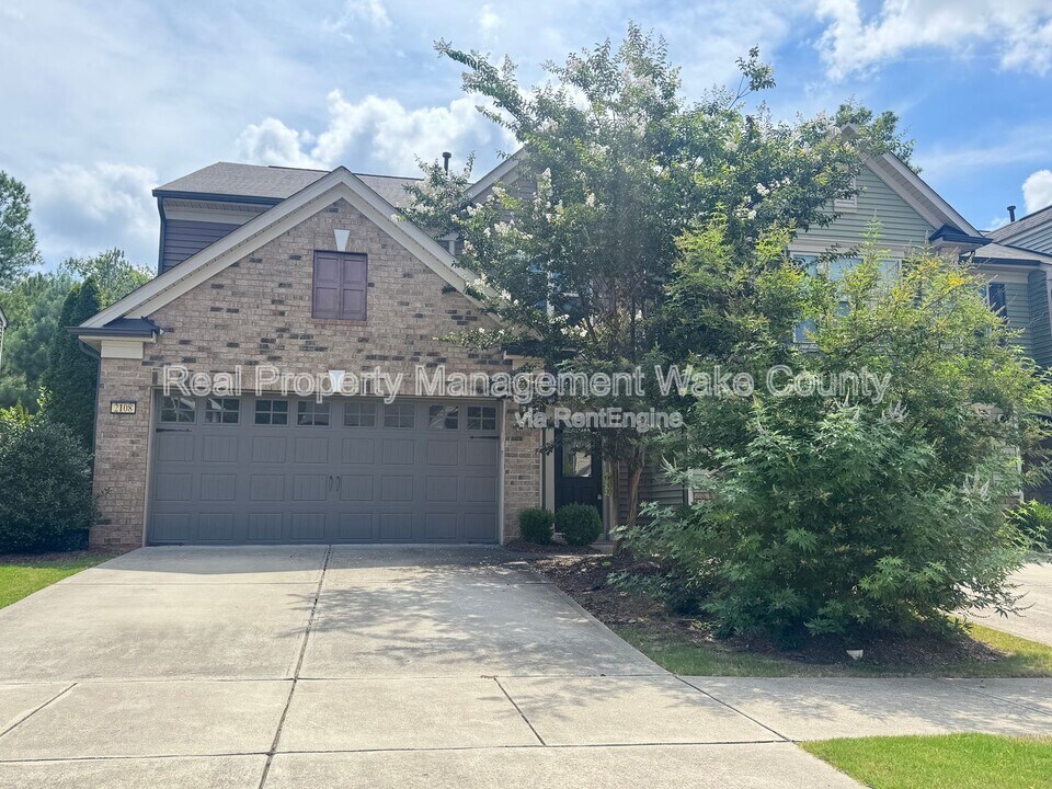 2108 Chipley Dr in Cary, NC - Building Photo