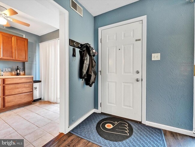 212 Saratoga Ct in Warminster, PA - Building Photo - Building Photo