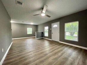 1531 W 5th St in Freeport, TX - Building Photo - Building Photo