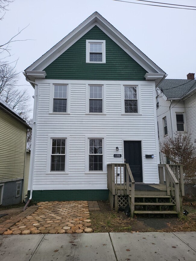 138 Greenwich Ave Rentals in New Haven, CT