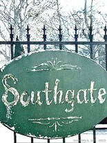 25 Old Turnpike Rd, Unit Building 25 14 in Southington, CT - Building Photo