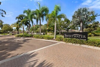 4121 Crosswater Dr in Tampa, FL - Building Photo - Building Photo
