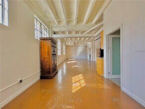 312 W 5th St, Unit M1 in Los Angeles, CA - Building Photo - Building Photo
