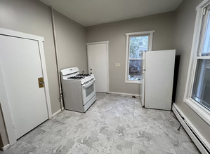 133 Godwin Ave, Unit 1 in Paterson, NJ - Foto de edificio - Building Photo