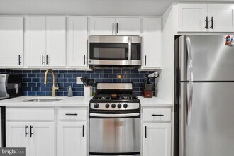 123 17th St SE in Washington, DC - Building Photo - Building Photo