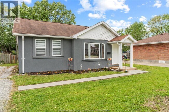 3357 Bliss Rd in Windsor, ON - Building Photo - Building Photo