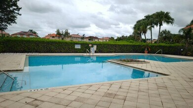 3420 Pinewalk Dr N in Margate, FL - Building Photo - Building Photo