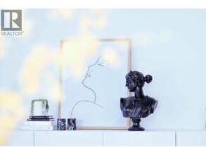 1060 Alberni St in Vancouver, BC - Building Photo - Building Photo