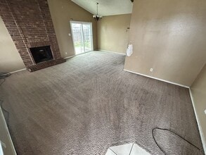 2218 Hilltop Loop in Killeen, TX - Building Photo - Building Photo