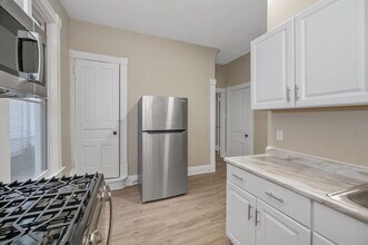 3328 Fairfield Ave, Unit 3330 in Cincinnati, OH - Building Photo - Building Photo