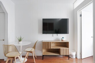 444 W 48th St in New York, NY - Building Photo - Building Photo