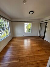 1200 N Hoover St in Los Angeles, CA - Building Photo - Building Photo