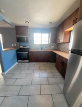 3547 E Green St in Pasadena, CA - Foto de edificio - Building Photo