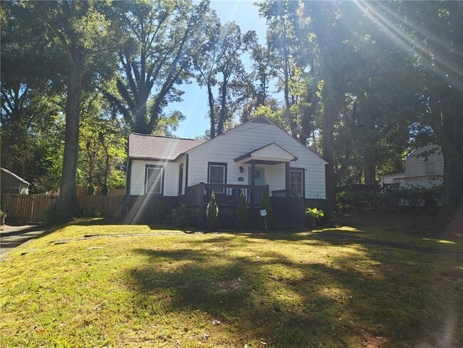 property at 482 Freyer Dr NE