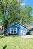 51 Kelly Way in Valparaiso, FL - Building Photo