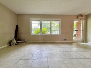 1295 Turner Rd SW in Lilburn, GA - Building Photo - Building Photo