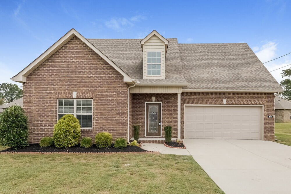 310 Janie St in Smyrna, TN - Building Photo