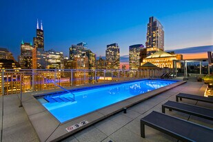 Env Chicago in Chicago, IL - Building Photo