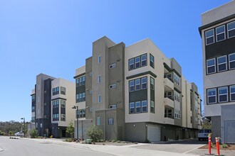 Ascent at Campus Life in San Diego, CA - Building Photo - Building Photo