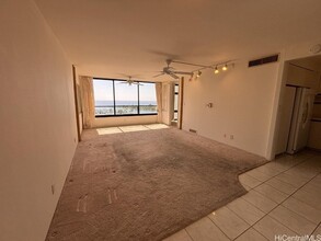 1650 Ala Moana Blvd in Honolulu, HI - Foto de edificio - Building Photo
