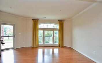 904 Hall Station Dr, Unit Bowie Condo in Bowie, MD - Building Photo - Building Photo