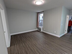 205-17 Hollis Ave in Queens, NY - Building Photo - Building Photo